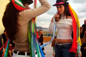 Un baile durante la Fiesta de Inocentes en "El Garrobillo" de Águilas. Foto: web del grupo.